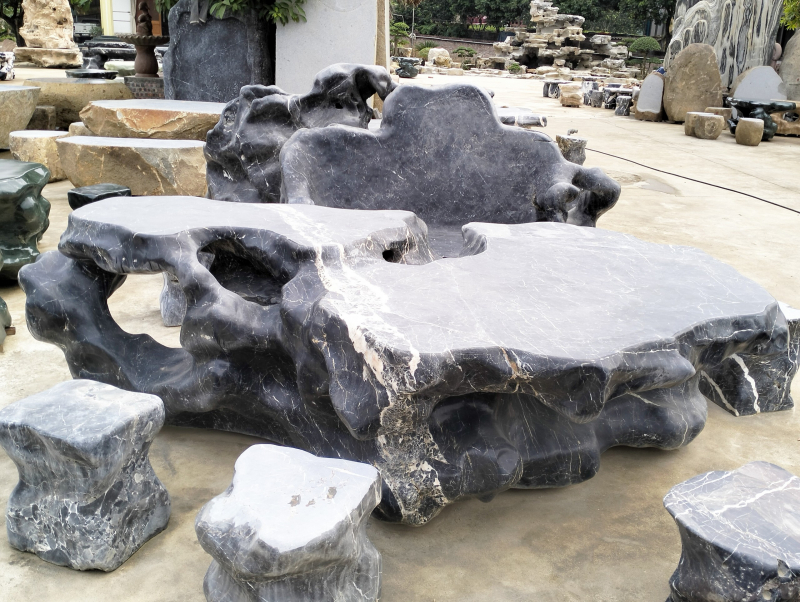 Bàn ghế đá tự nhiên